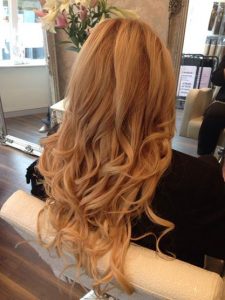 curly hair style